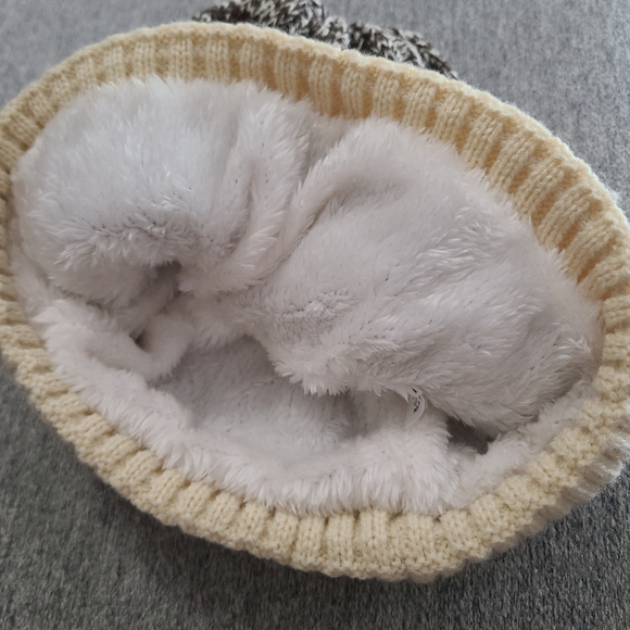 New Unisex Two-Tone Winter Hats Add Fur LinedVen And Women Fashion Warm Beanie - Picture 3 of 3